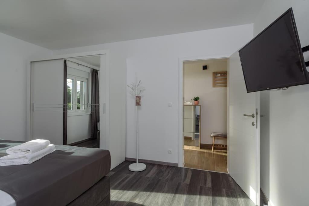 Casa vacanze House Ana- For Quite And Relaxing Vacation Seget Vranjica