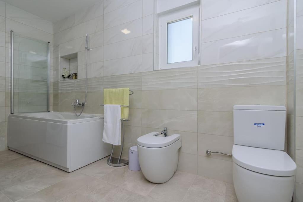 House Ana- For Quite And Relaxing Vacation Seget Vranjica